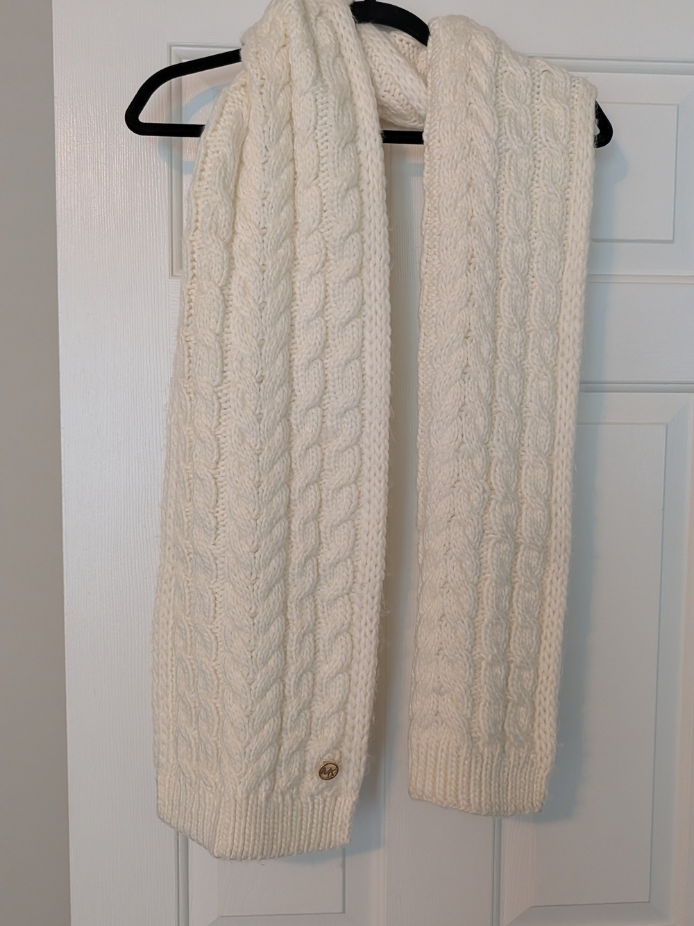 Michael Kors Cream Cable Knit Women’s Sweater Scarf